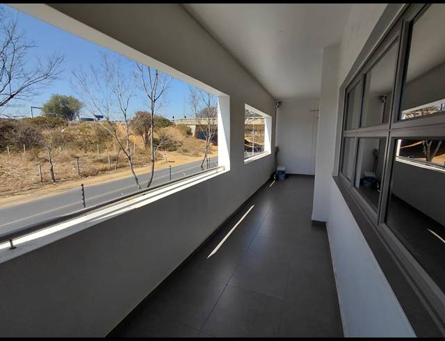 107M² OFFICE TO LET IN NOORDWYK